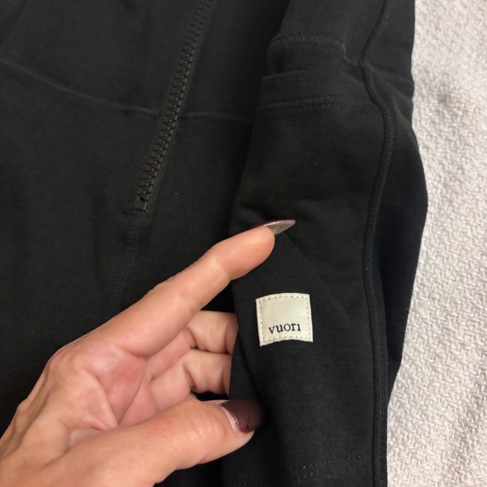 Vuori leggings with big zipper (it’s only for decoration)